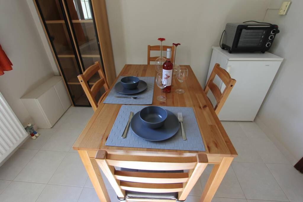 ארגוסטולי Cozy Apartment In The Heart Of The Town מראה חיצוני תמונה