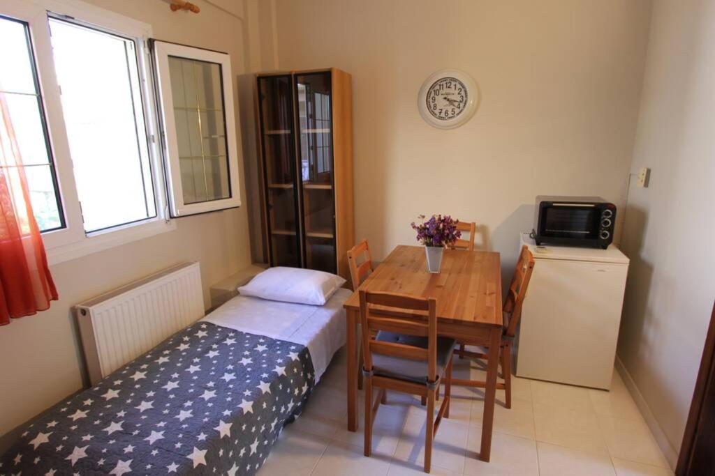 ארגוסטולי Cozy Apartment In The Heart Of The Town מראה חיצוני תמונה