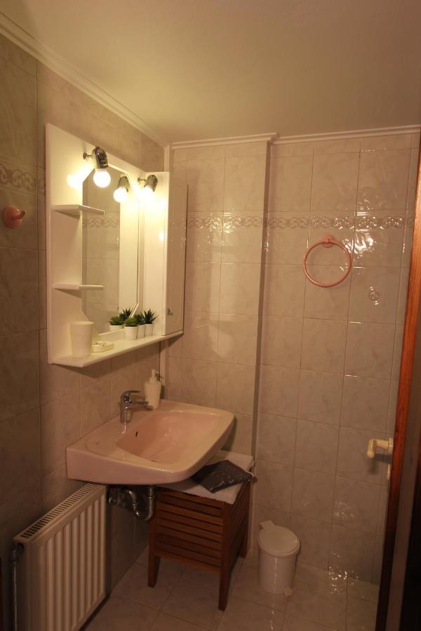 ארגוסטולי Cozy Apartment In The Heart Of The Town מראה חיצוני תמונה